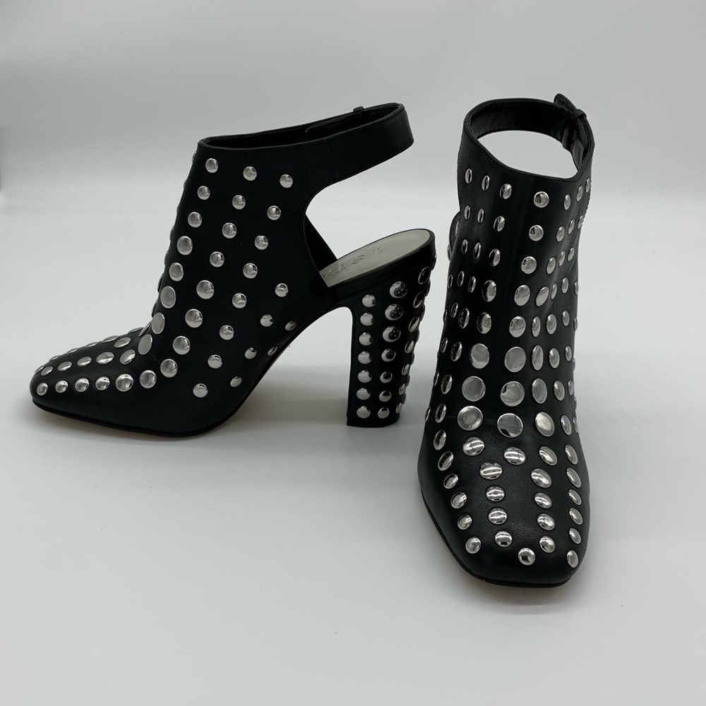 NWOT 1.State Ryel Silver Stud Chunky Heel Booties | Size 7M | Lot 422